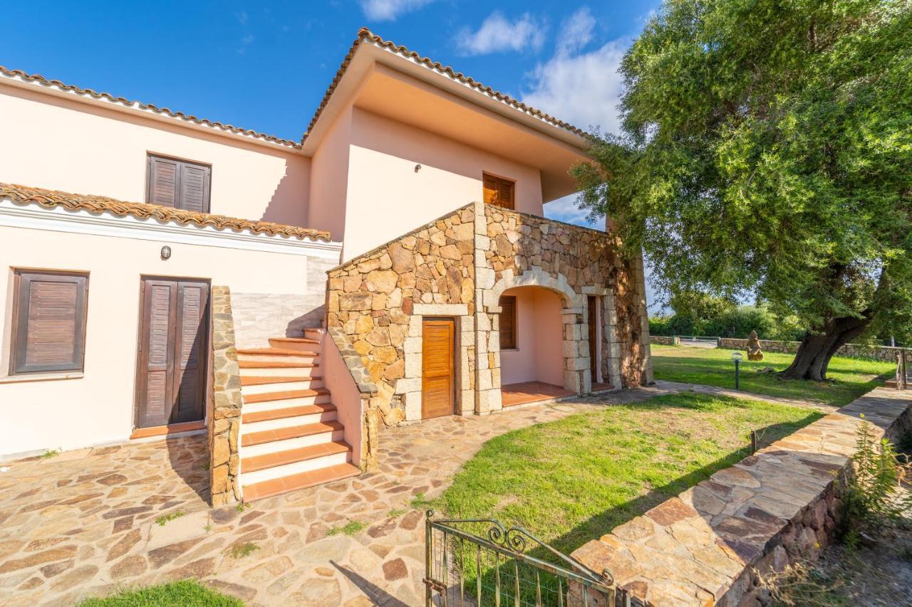 Iss Travel, Pedra Rosa 2 Bedroom Apartments With Private Terrace And Air Conditioning San Teodoro  Esterno foto